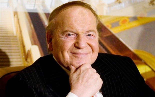 Sheldon Adelson supports Donald Trump. 