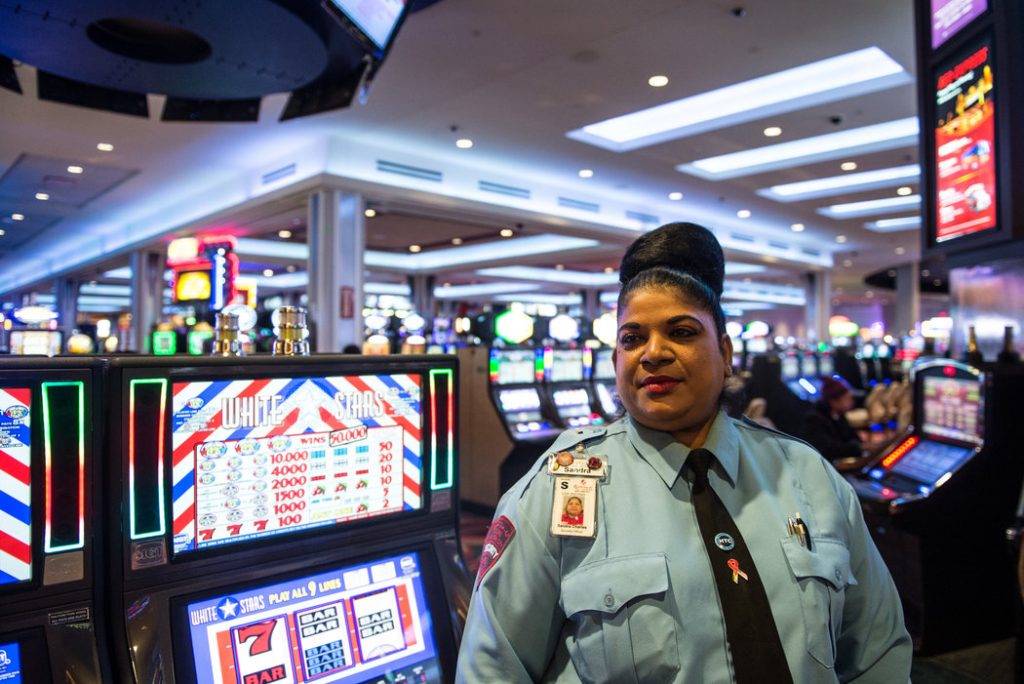 Casino workers Wisconsin gambling expansion