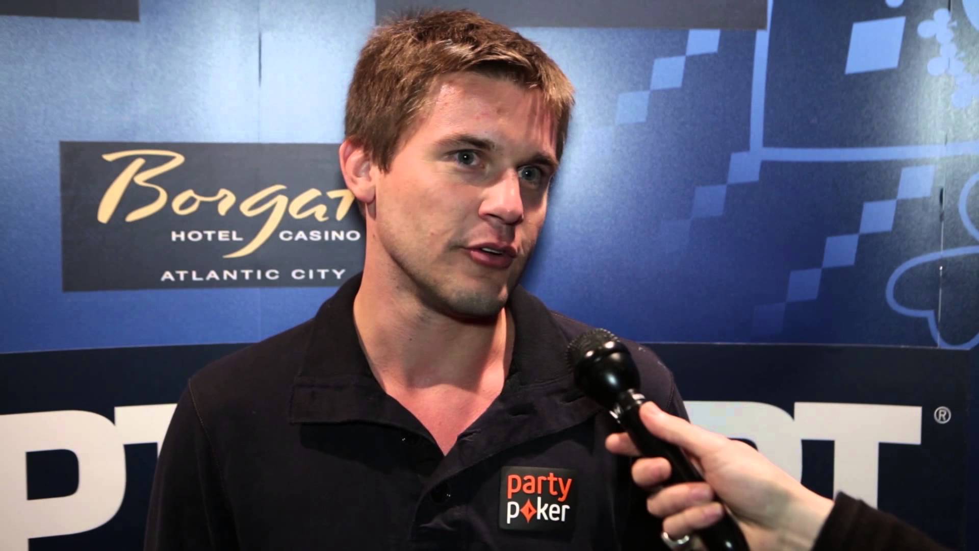 Byron Kaverman leads Super High Roller Bowl.